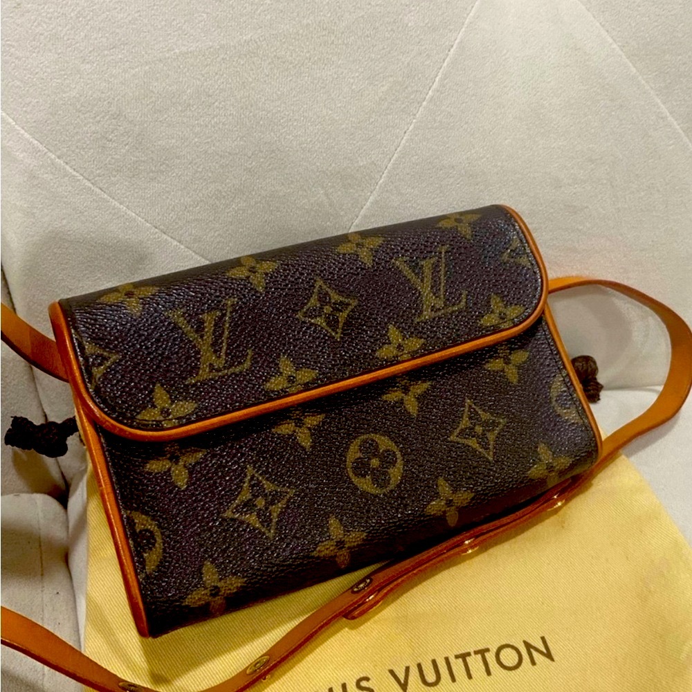 LOUIS VUITTON Brown Monogram Belt Bag & Dust Bag, EUC - Picture 2 of 14